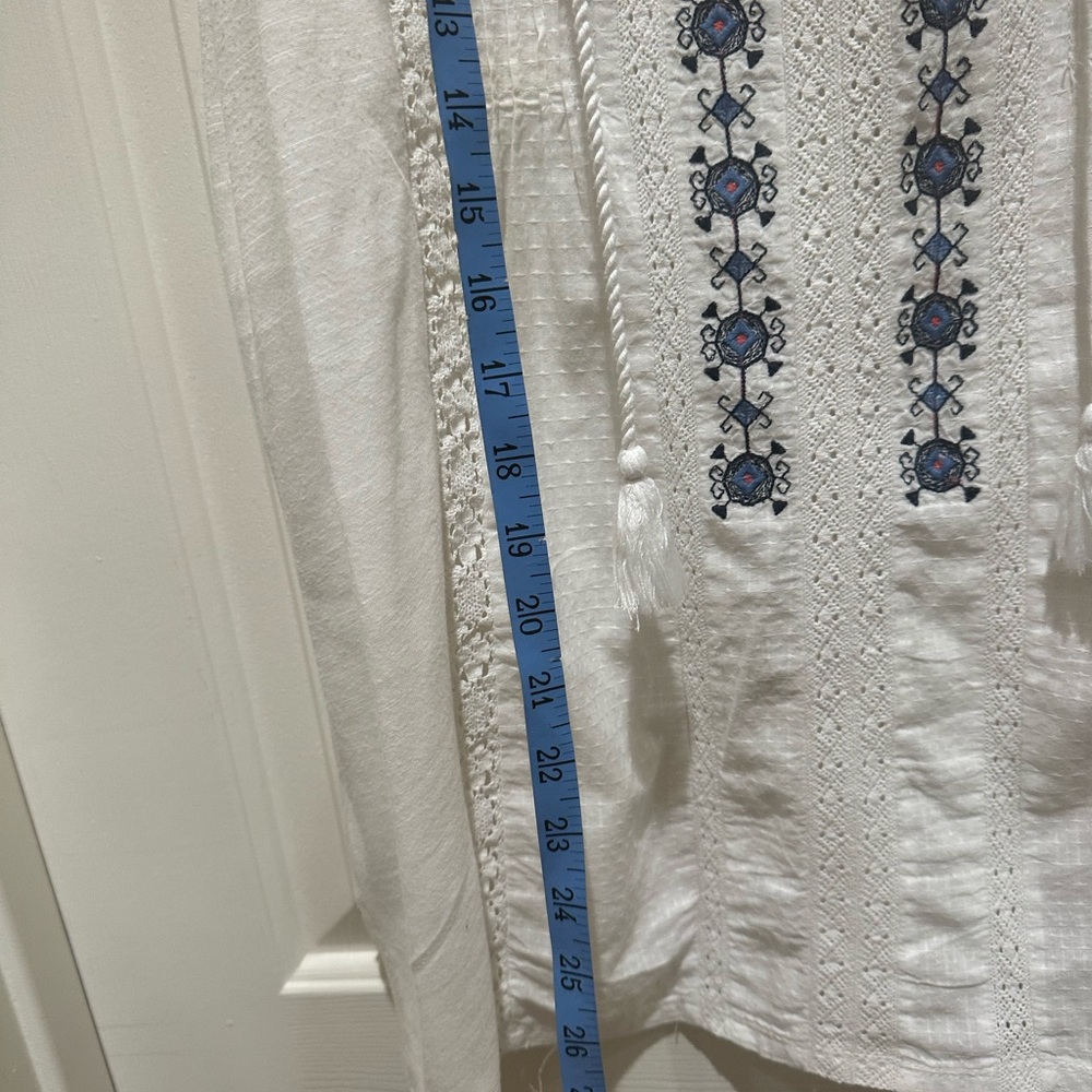 Lucky Brand White and Blue Embroidered Sleeveless Top - Picture 3 of 9
